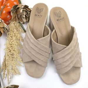 Beast Fashion Women's Tan Suede Mules Sz 8.5